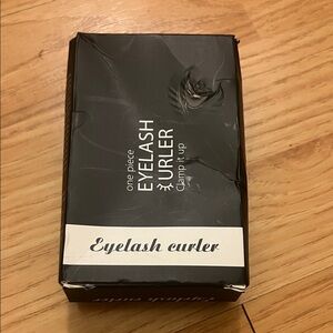 Black Eyelash Curler